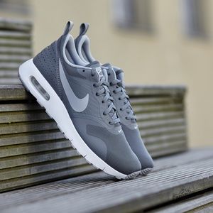 Nike Air Max Tavas